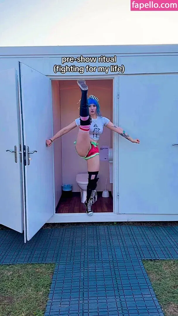 Ashnikko / ashnico / https: Onlyfans Photo Gallery 