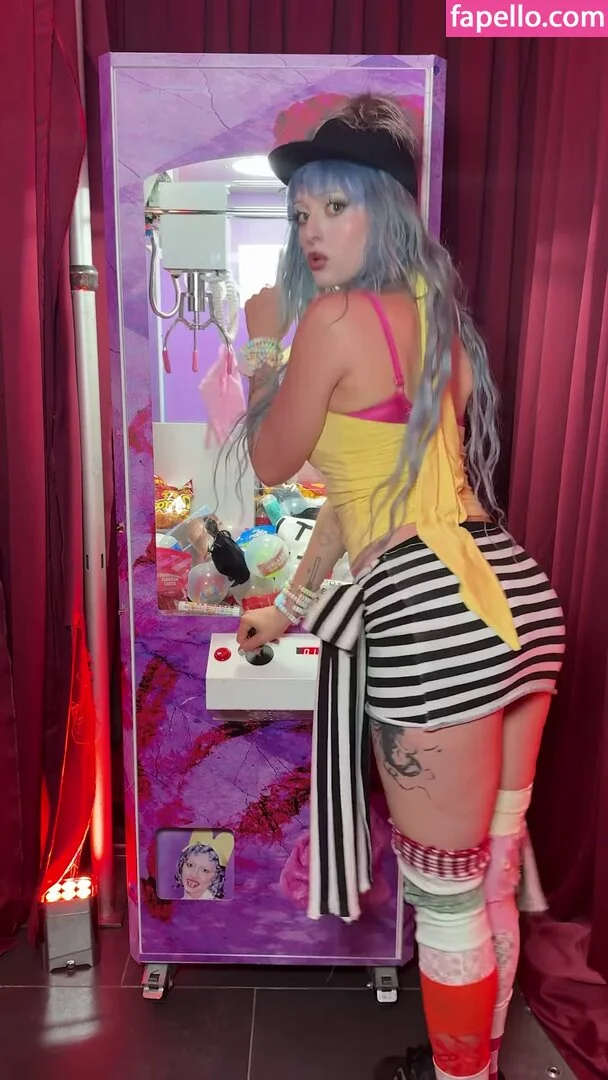 Ashnikko / ashnico / https: Onlyfans Photo Gallery 