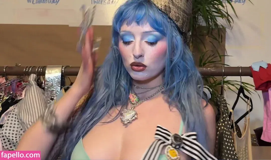 Ashnikko / ashnico / https: Onlyfans Photo Gallery 