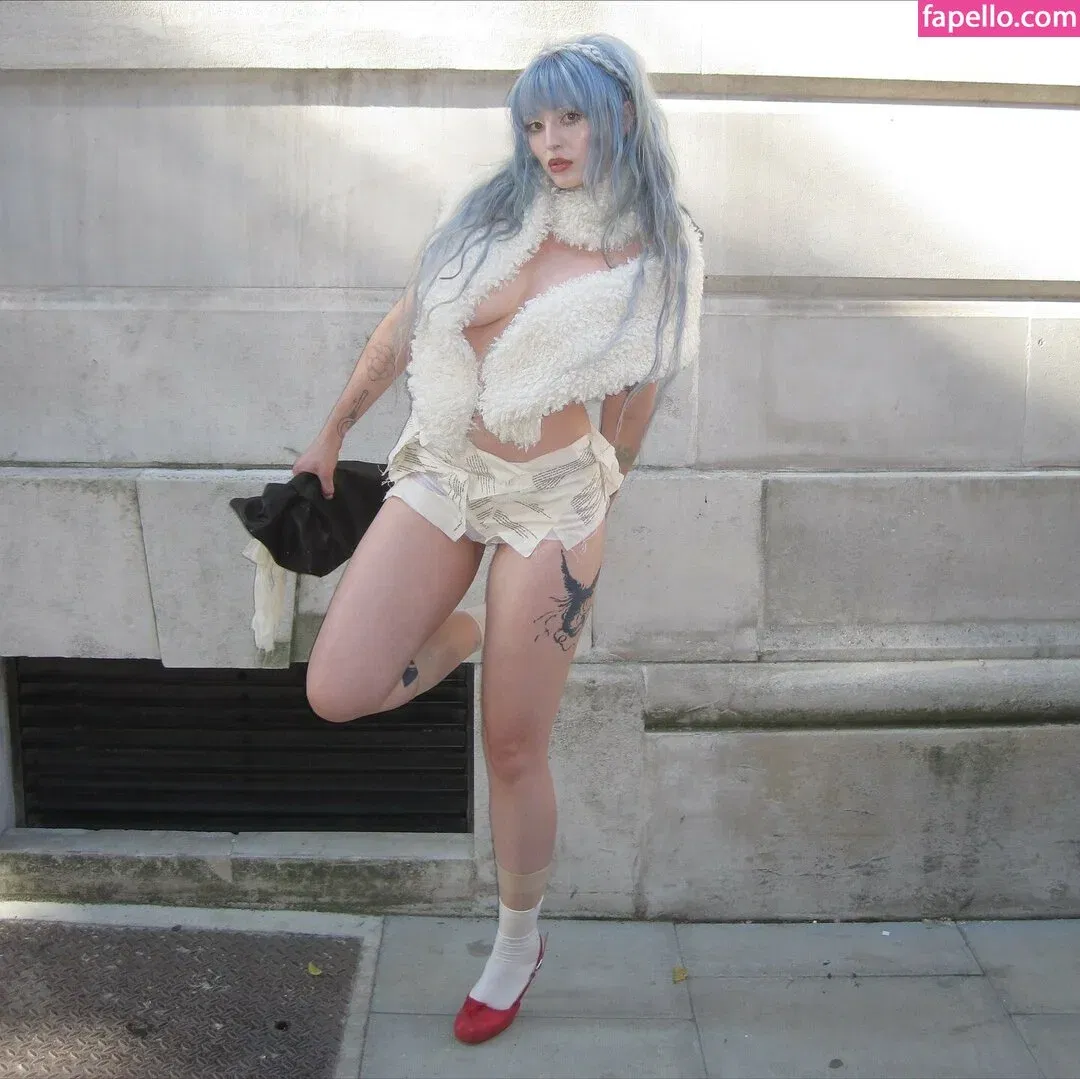 Ashnikko / ashnico / https: Onlyfans Photo Gallery 