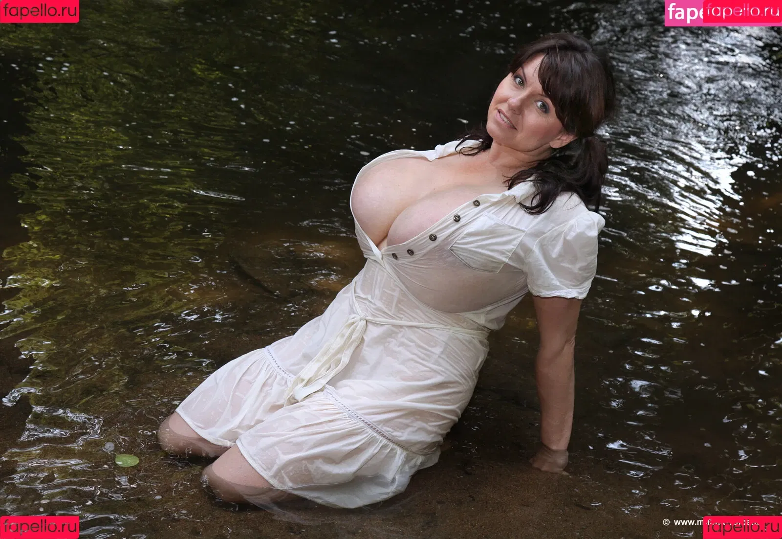 Milena Velba / milena_offical / official_milenavelba / velbamilenaveronikalz Onlyfans Photo Gallery 