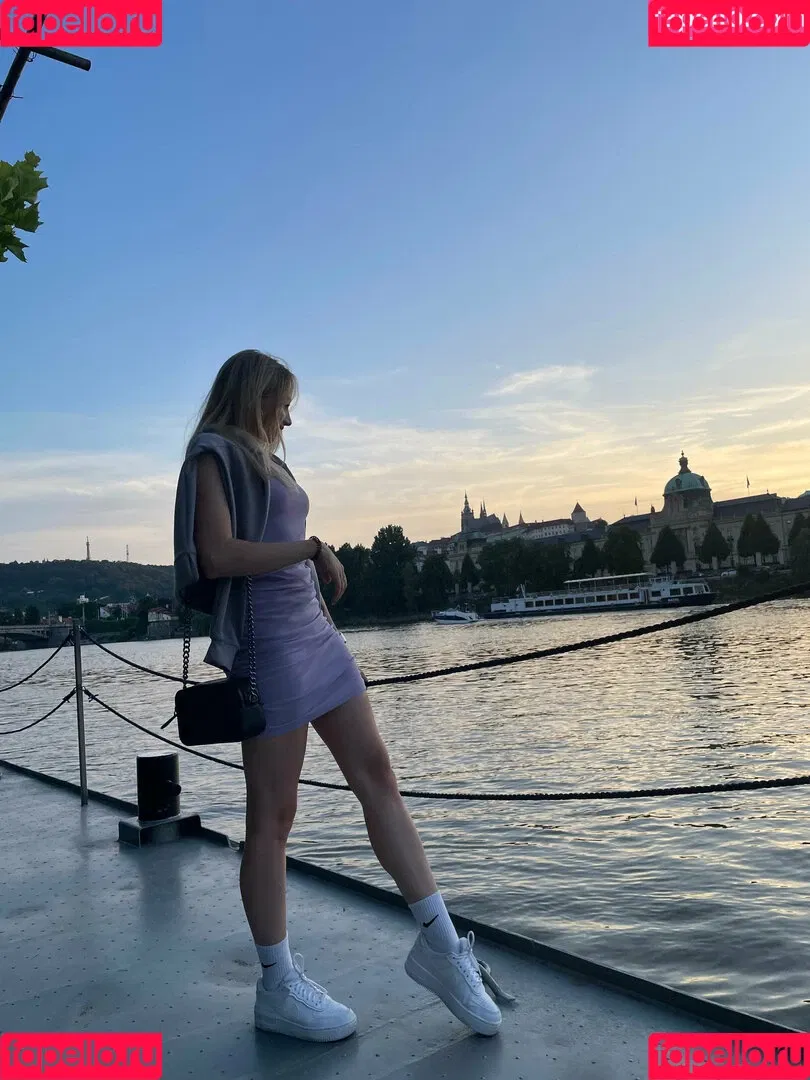 lilli.clark / lilli_clark Onlyfans Photo Gallery 