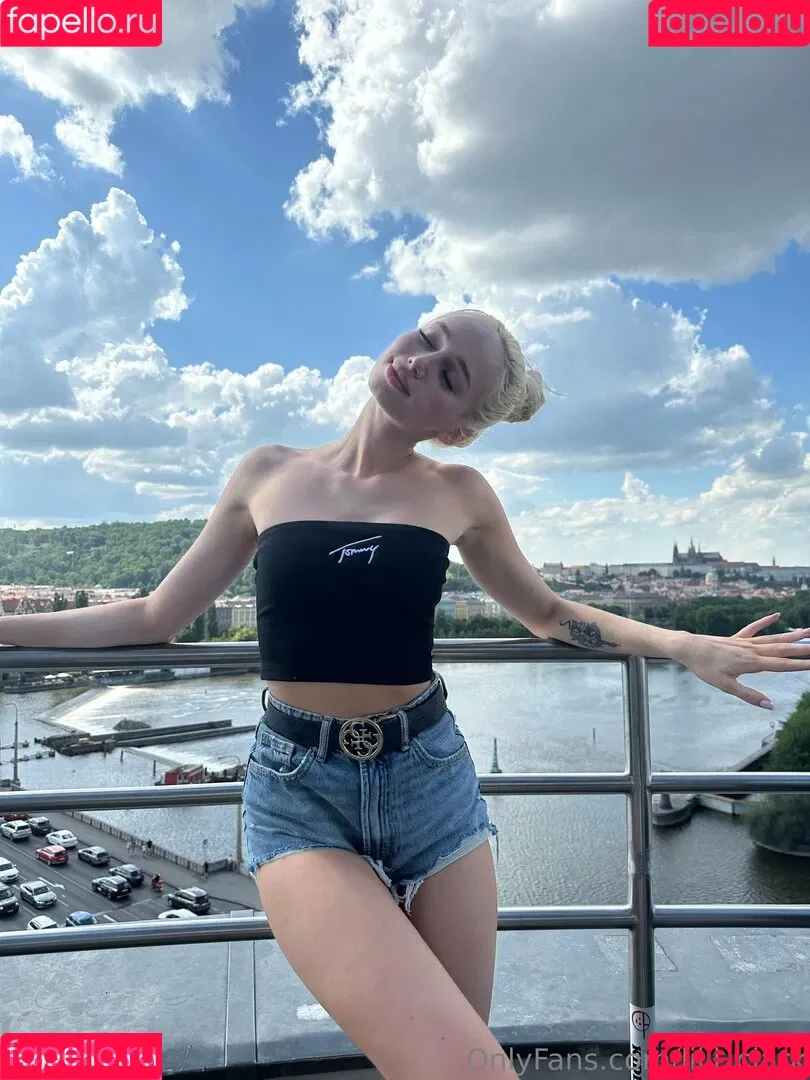 lilli.clark / lilli_clark Onlyfans Photo Gallery 