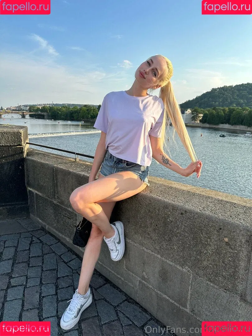 lilli.clark / lilli_clark Onlyfans Photo Gallery 