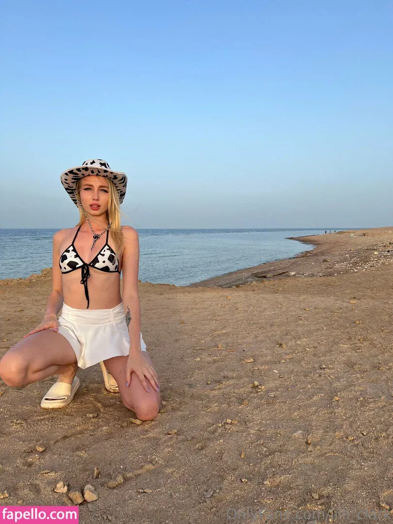 lilli.clark / lilli_clark Onlyfans Photo Gallery 