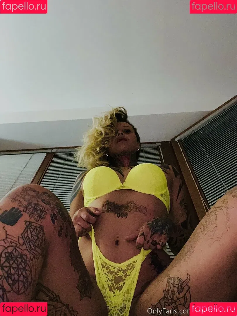 electrarowan / electrarowan_official Onlyfans Photo Gallery 