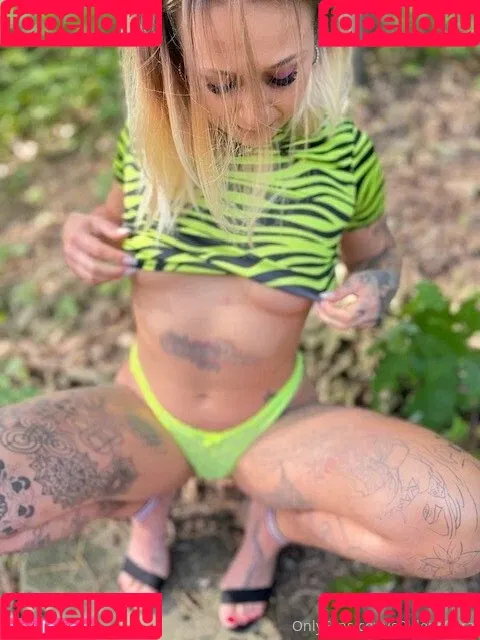 electrarowan / electrarowan_official Onlyfans Photo Gallery 