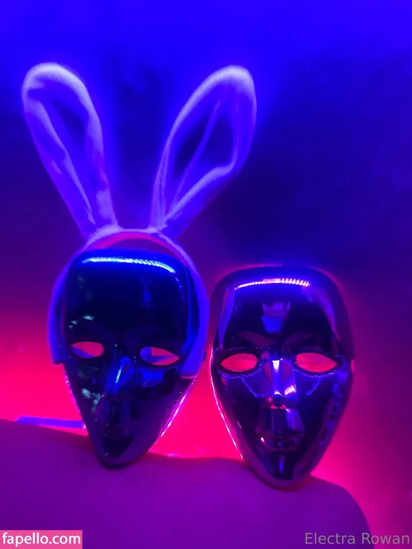 electrarowan / electrarowan_official Onlyfans Photo Gallery 