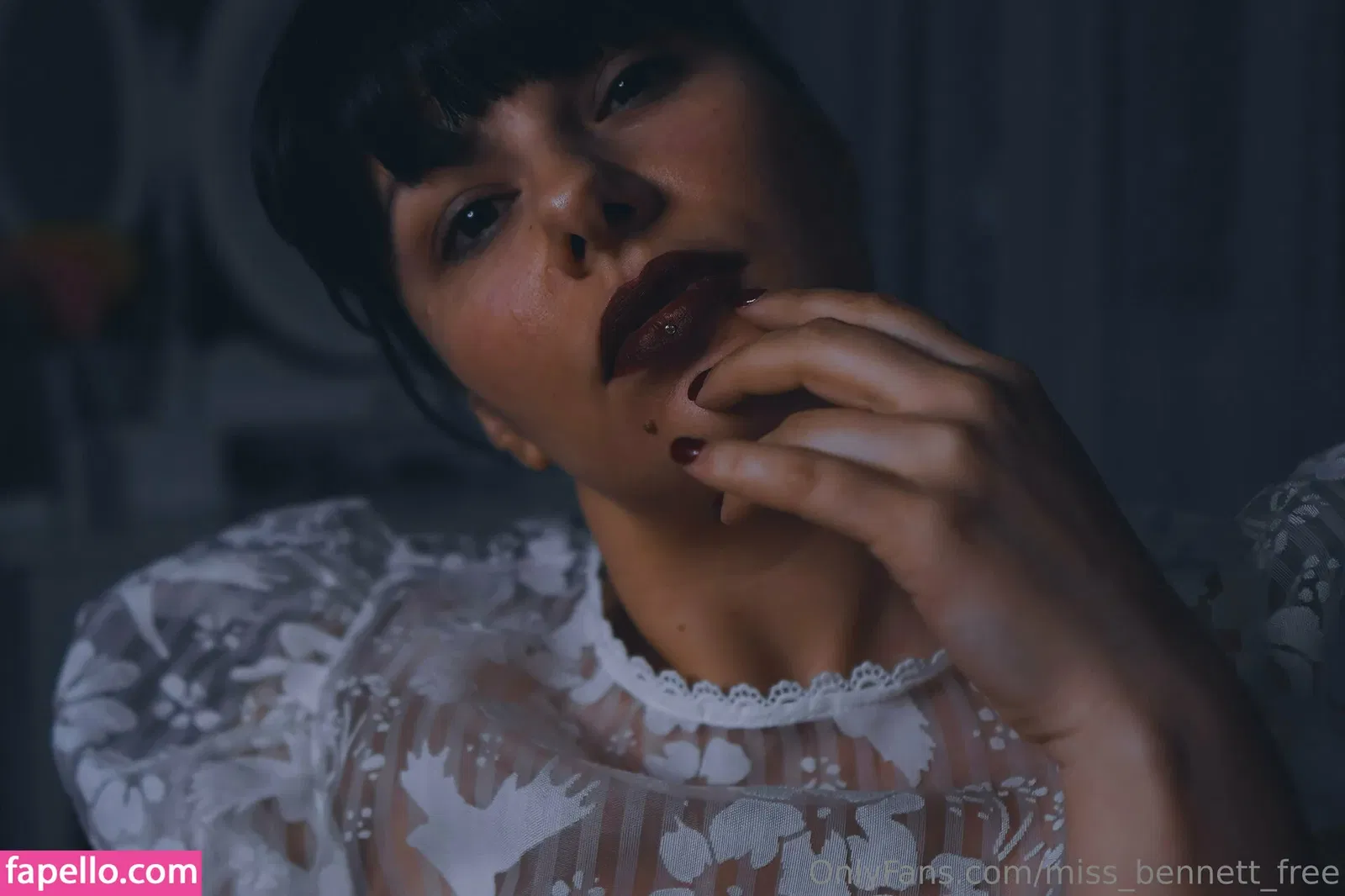 miss_bennett_free / your_hands_are_cold Onlyfans Photo Gallery 