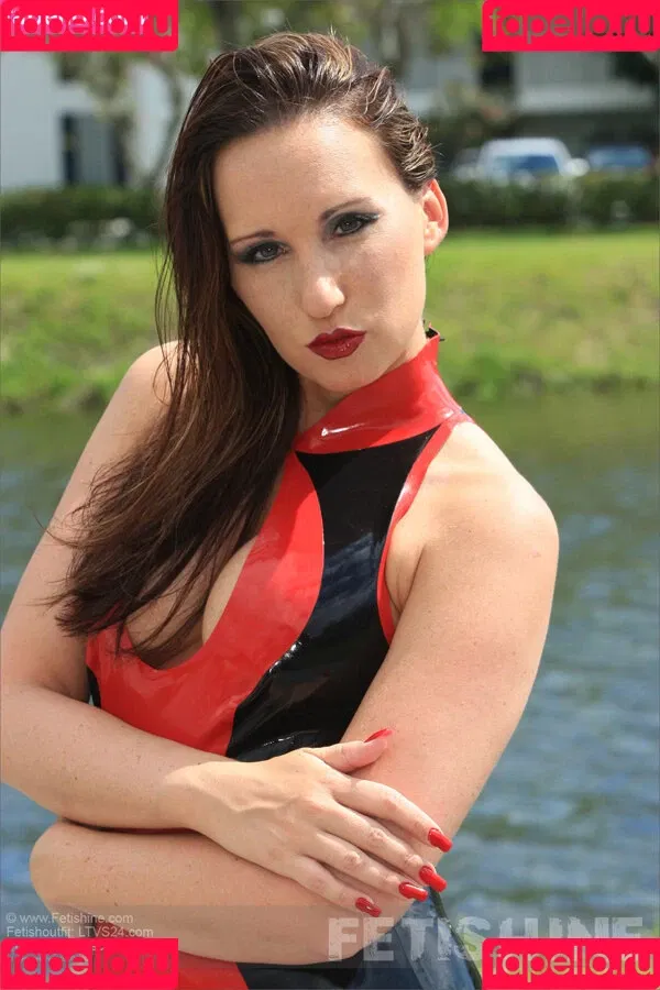 Vanessa Pur / join / vanessa.pur Onlyfans Photo Gallery 