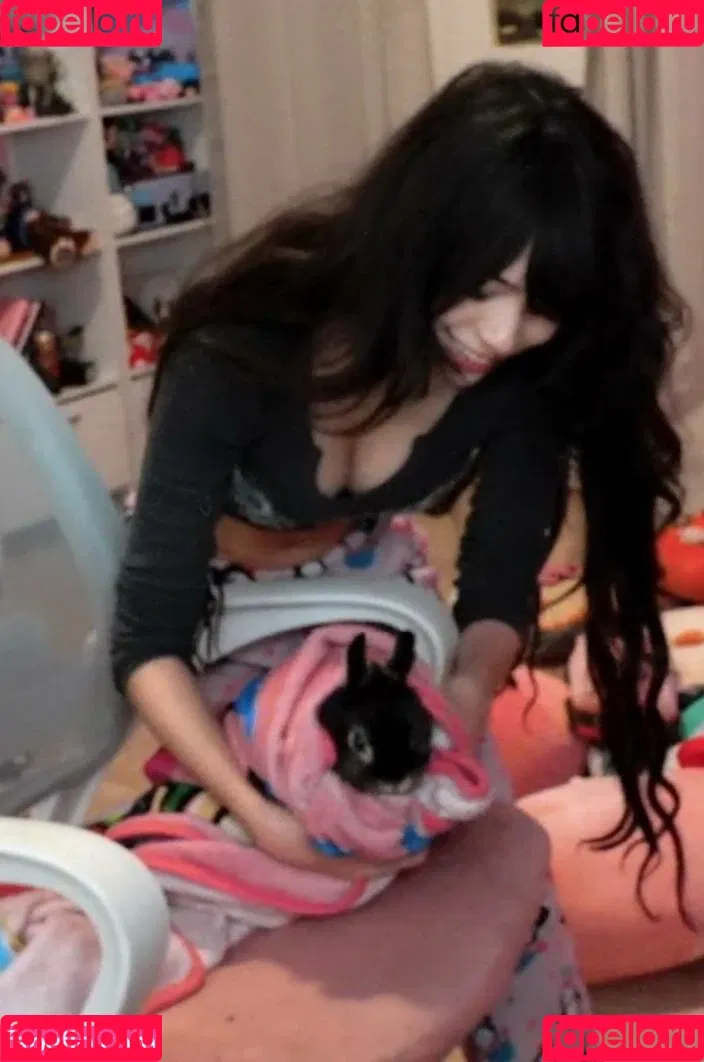 Emiru / emiru.jpg Onlyfans Photo Gallery 