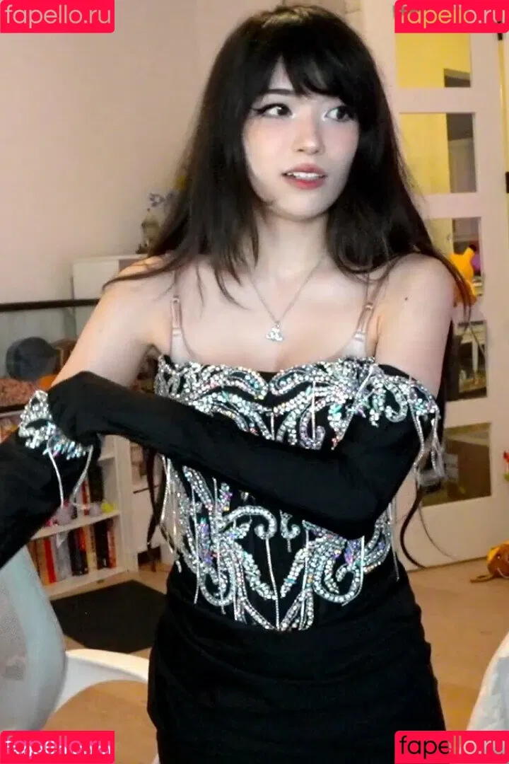 Emiru / emiru.jpg Onlyfans Photo Gallery 