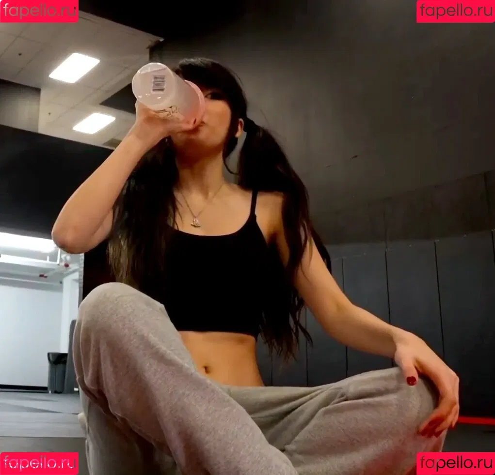 Emiru / emiru.jpg Onlyfans Photo Gallery 