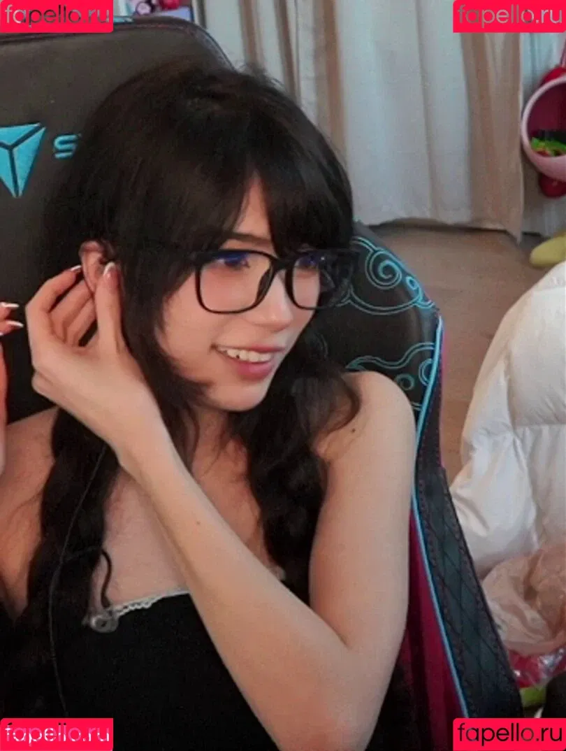 Emiru / emiru.jpg Onlyfans Photo Gallery 