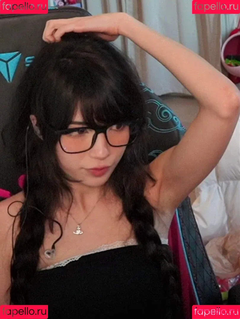 Emiru / emiru.jpg Onlyfans Photo Gallery 