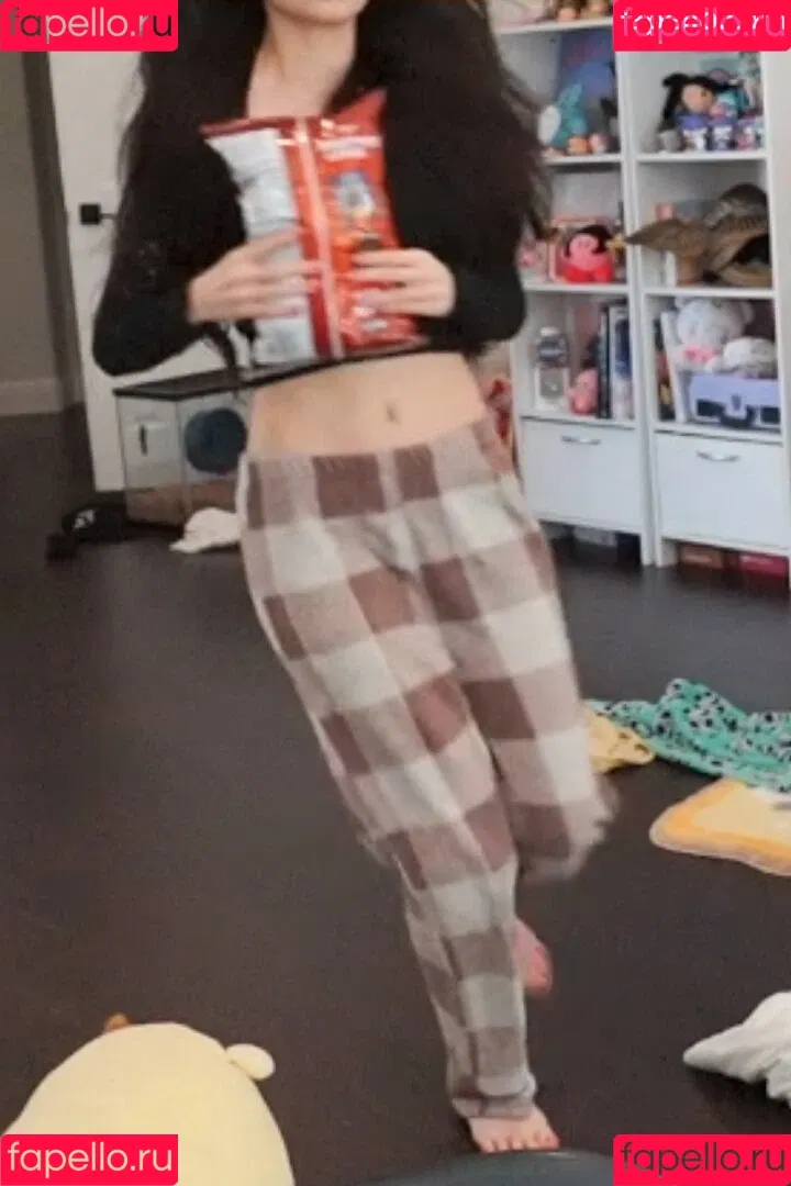Emiru / emiru.jpg Onlyfans Photo Gallery 