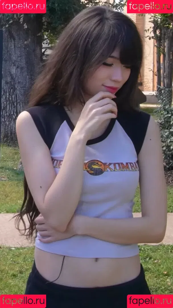 Emiru / emiru.jpg Onlyfans Photo Gallery 