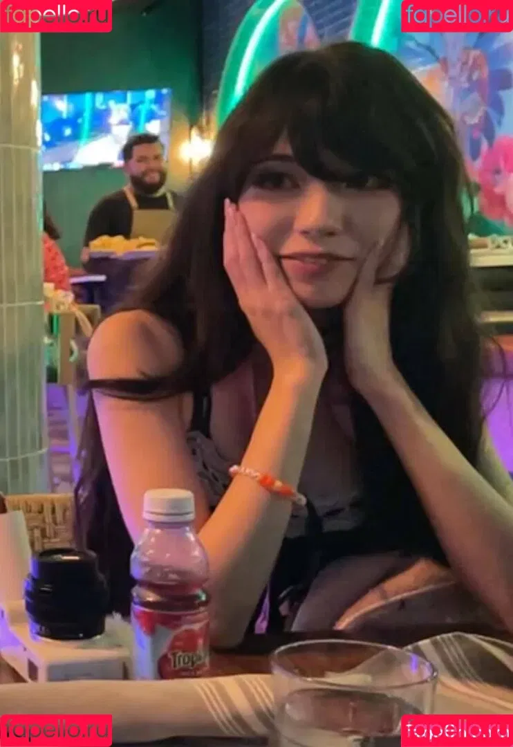 Emiru / emiru.jpg Onlyfans Photo Gallery 