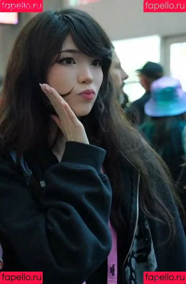 Emiru / emiru.jpg Onlyfans Photo Gallery 