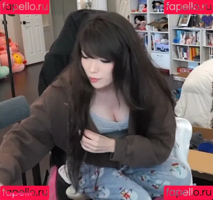 Emiru / emiru.jpg Onlyfans Photo Gallery 