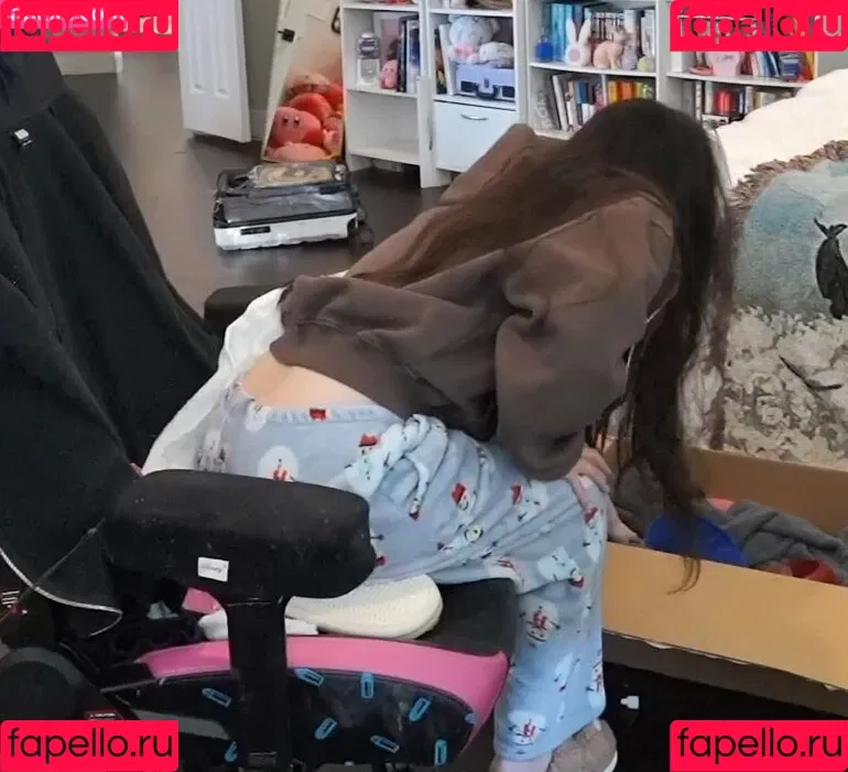 Emiru / emiru.jpg Onlyfans Photo Gallery 