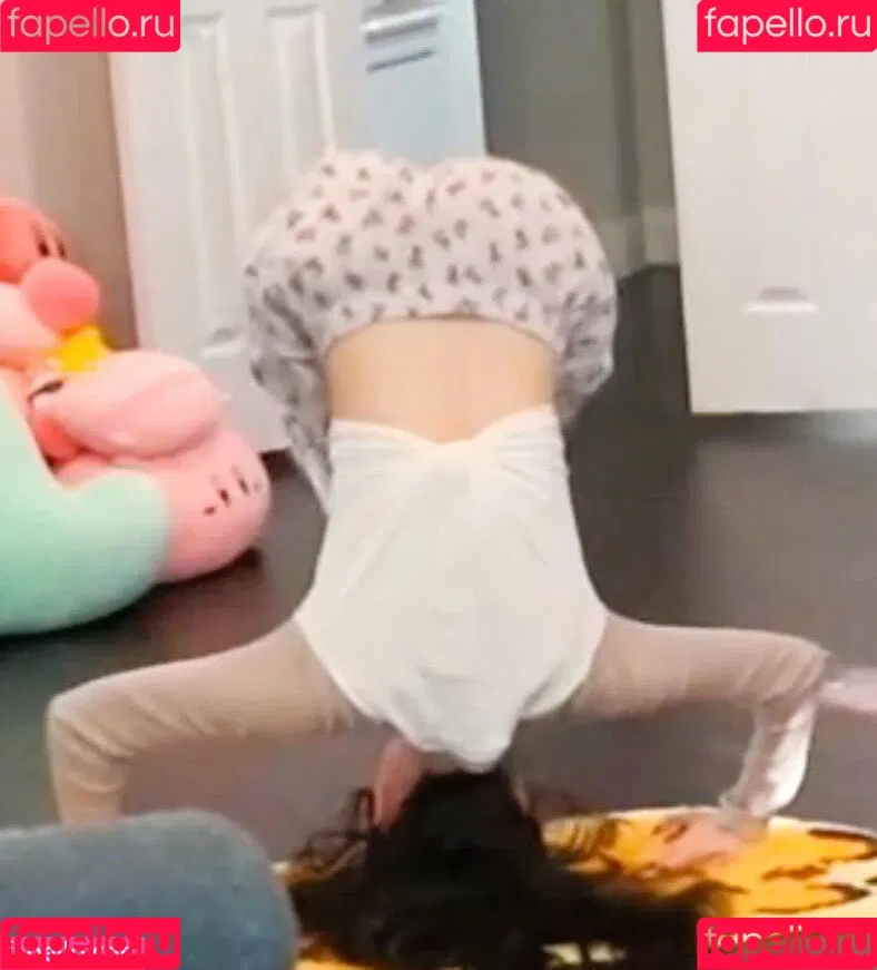 Emiru / emiru.jpg Onlyfans Photo Gallery 