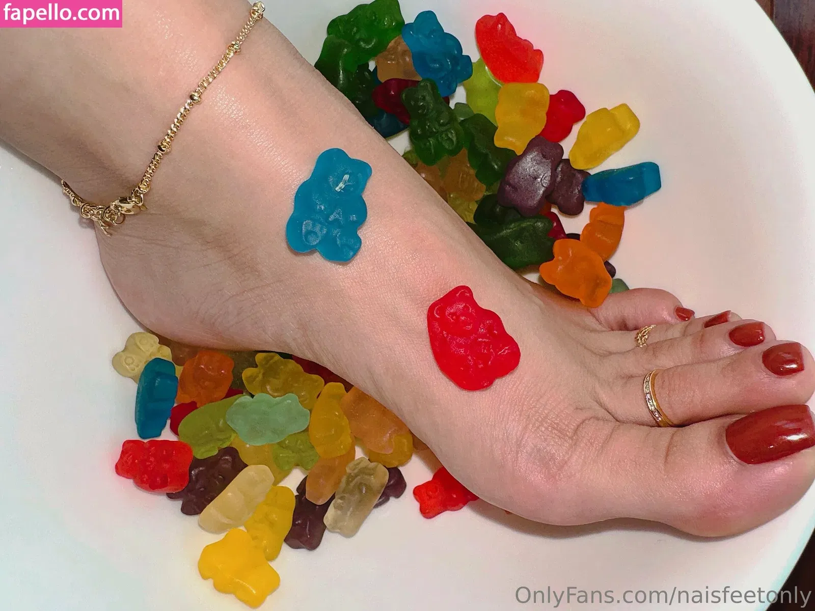 naisfeetonly Onlyfans Photo Gallery 