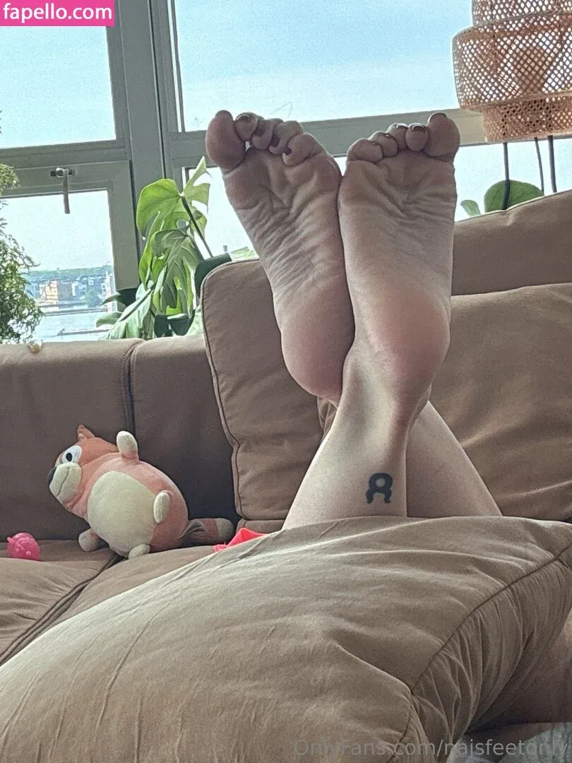 naisfeetonly Onlyfans Photo Gallery 