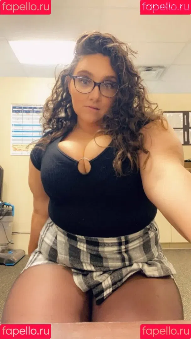 Innerclaim743 / Itsthecleavagequeen / its_britnaee / thecleavagequeen Onlyfans Photo Gallery 
