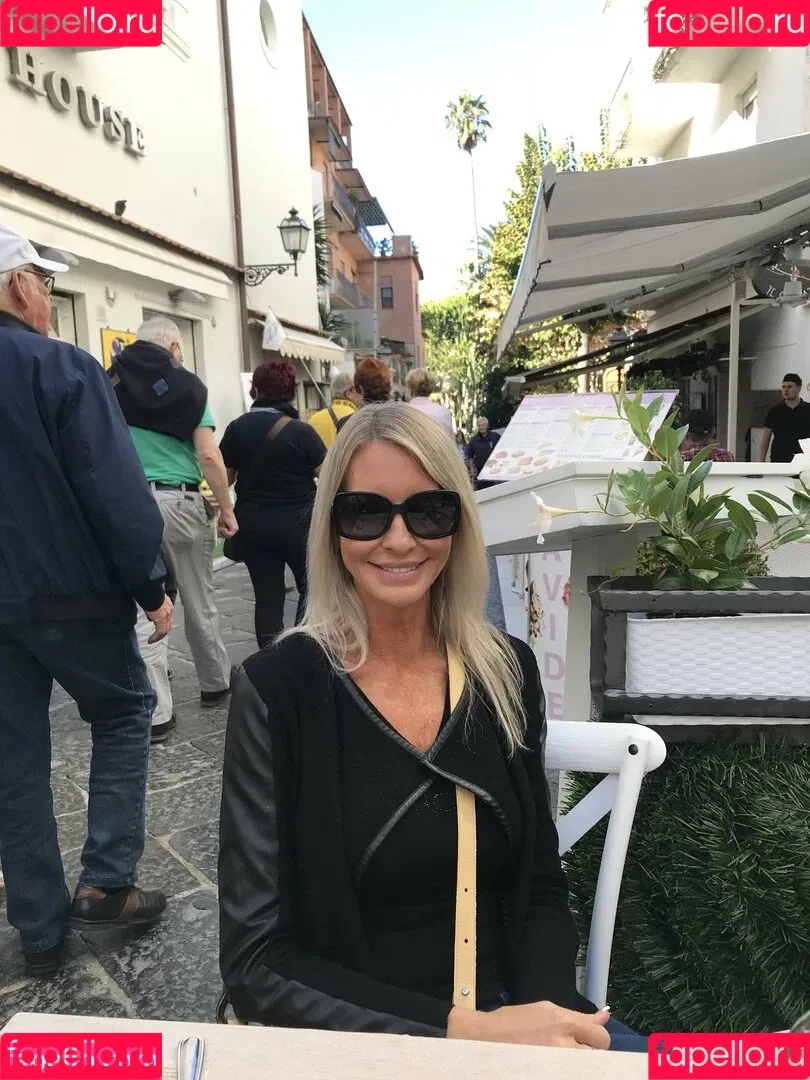 Emma Starr / emma_starr / https: / milf_emma Onlyfans Photo Gallery 