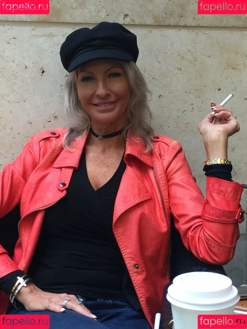 Emma Starr / emma_starr / https: / milf_emma Onlyfans Photo Gallery 