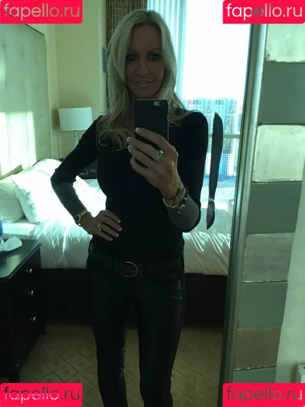 Emma Starr / emma_starr / https: / milf_emma Onlyfans Photo Gallery 