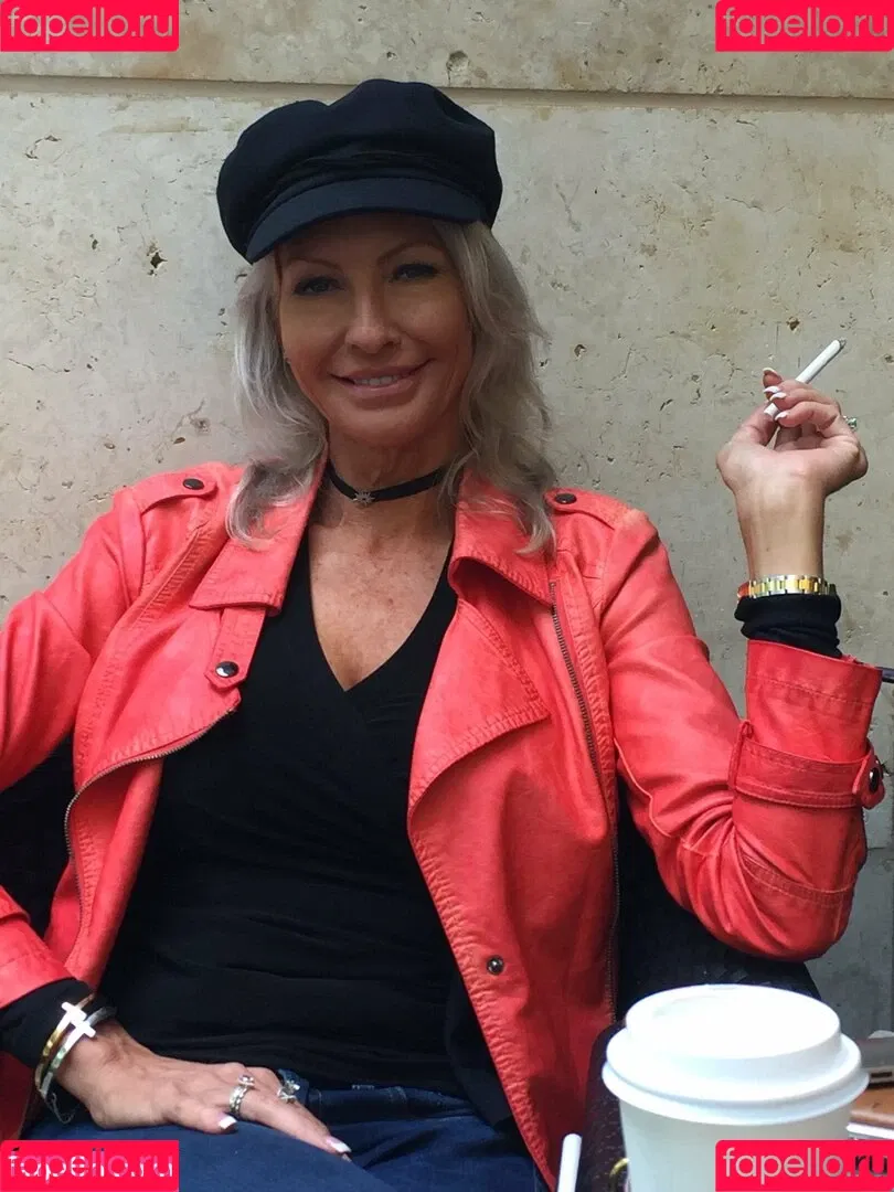 Emma Starr / emma_starr / https: / milf_emma Onlyfans Photo Gallery 