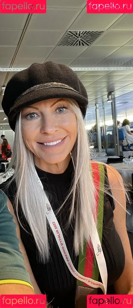 Emma Starr / emma_starr / https: / milf_emma Onlyfans Photo Gallery 