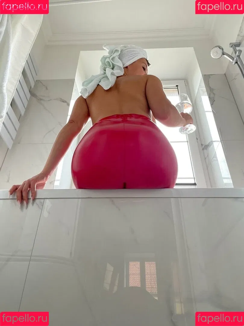Svetlana Fedorkevich / sveta_f / svveeta_f Onlyfans Photo Gallery 
