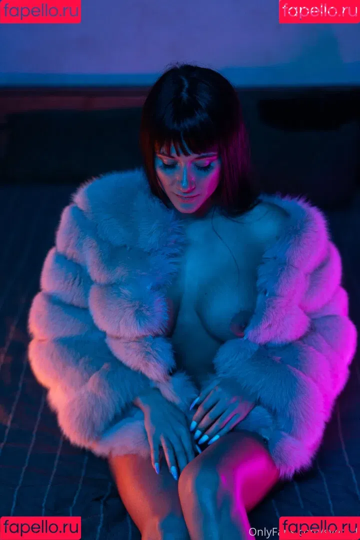 Svetlana Fedorkevich / sveta_f / svveeta_f Onlyfans Photo Gallery 