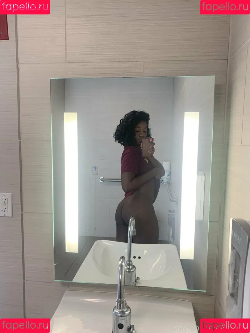 Vanniall / vannialll Onlyfans Photo Gallery 