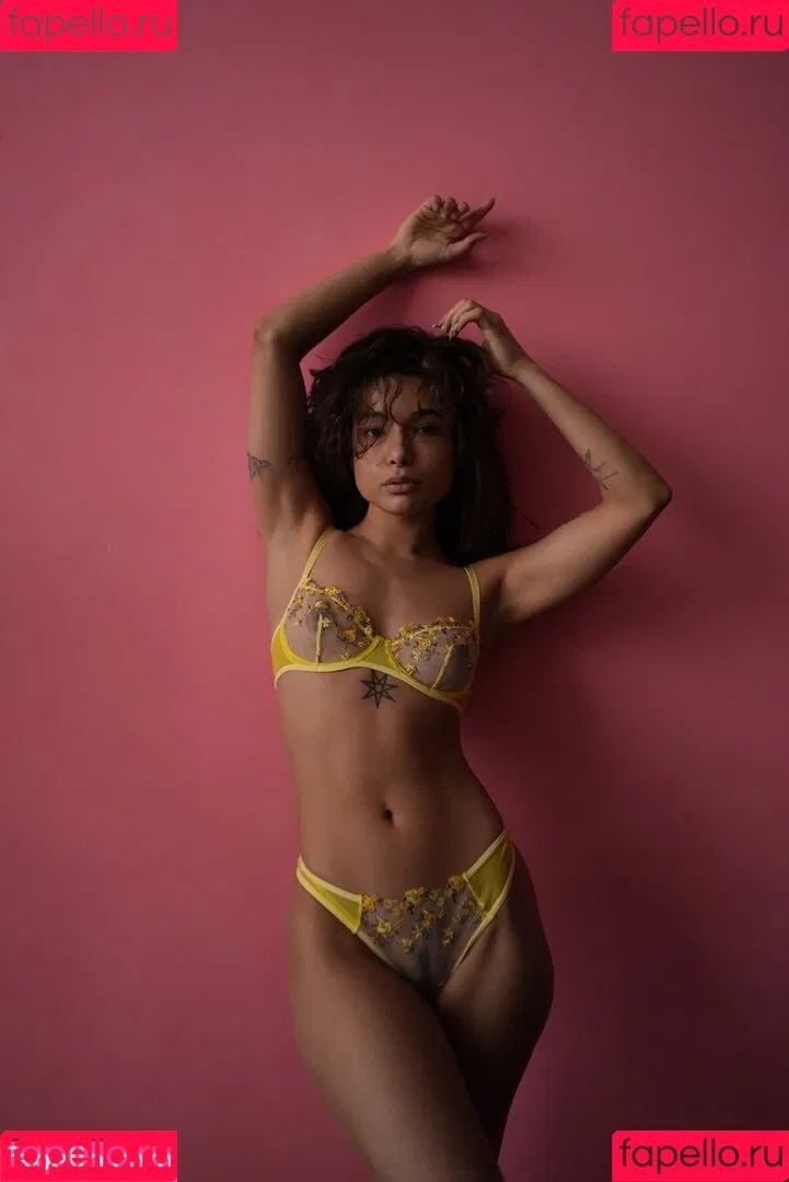 Lily Hayjes / Nikol Beylik / Wandaweb / nikolxxnikol / pronixyy Onlyfans Photo Gallery 