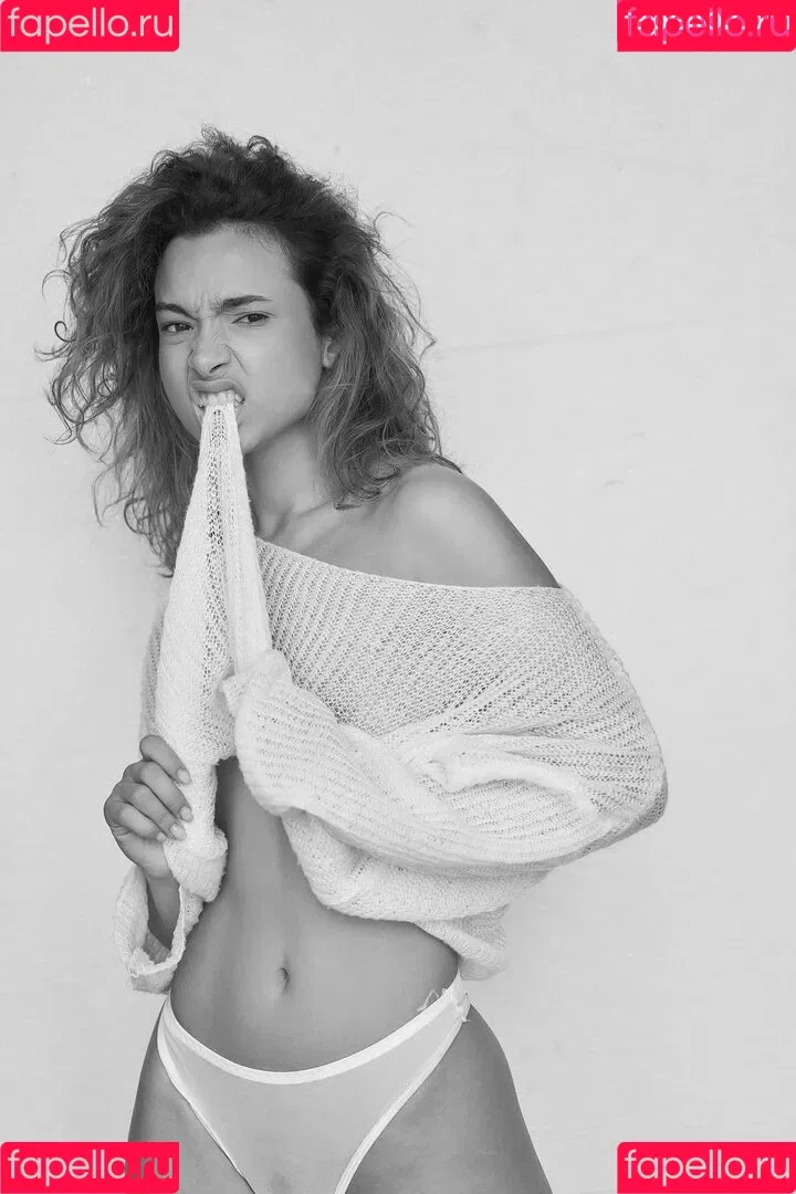 Lily Hayjes / Nikol Beylik / Wandaweb / nikolxxnikol / pronixyy Onlyfans Photo Gallery 