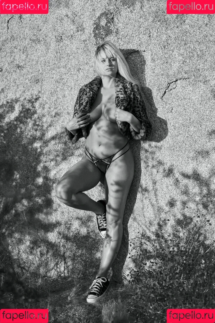 Genevieve Morton / genevievemorton Onlyfans Photo Gallery 