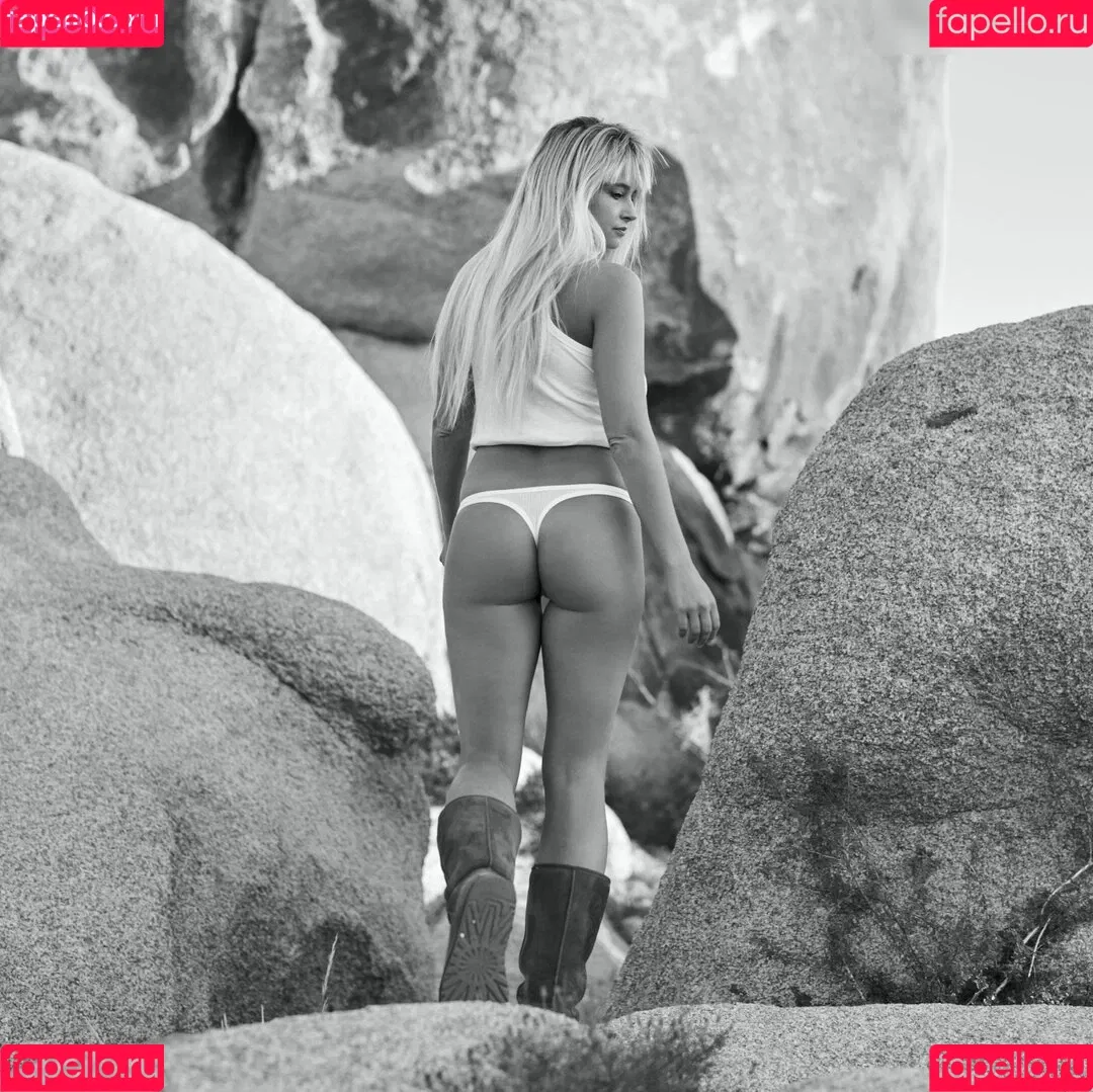 Genevieve Morton / genevievemorton Onlyfans Photo Gallery 