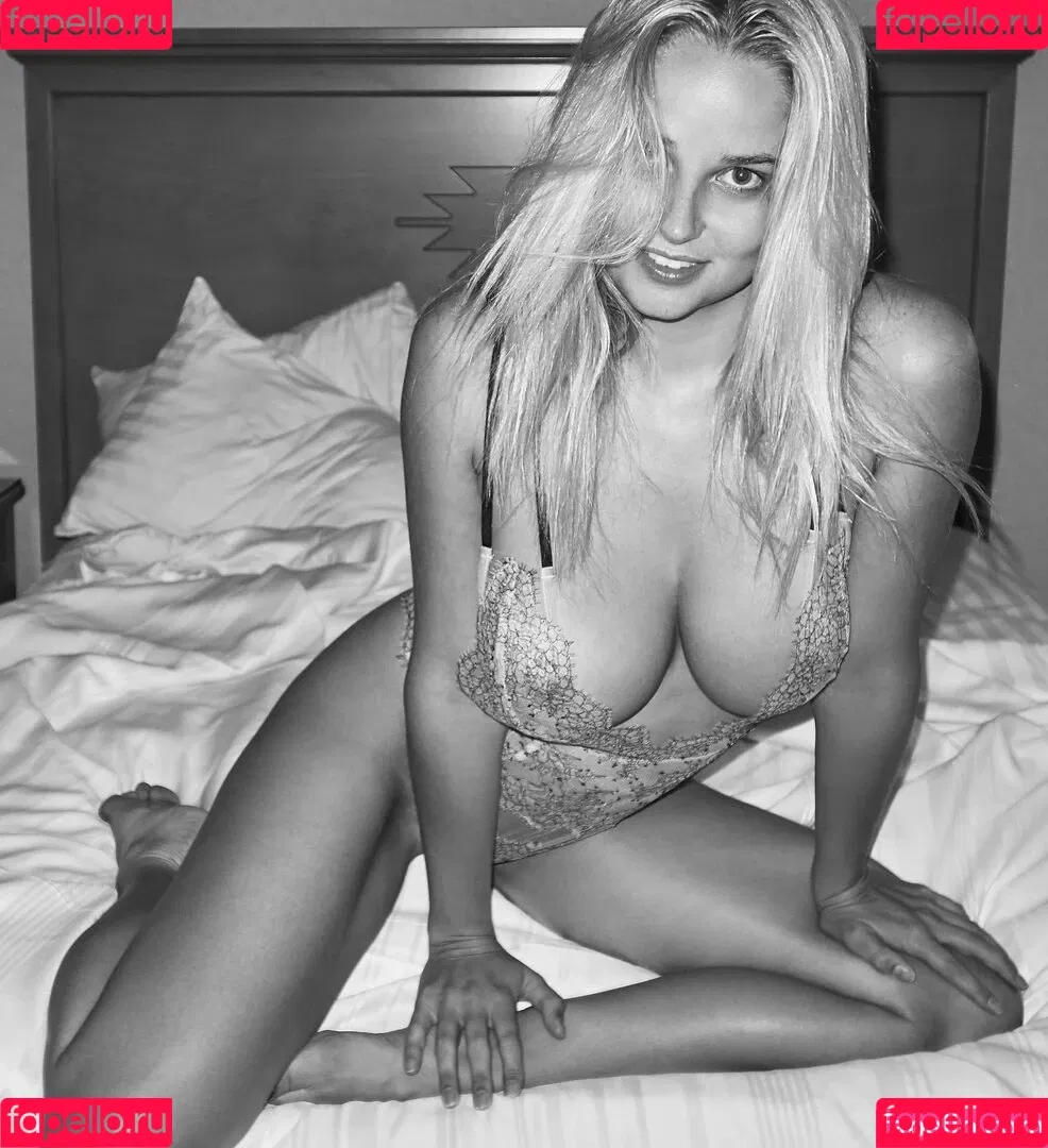 Genevieve Morton / genevievemorton Onlyfans Photo Gallery 