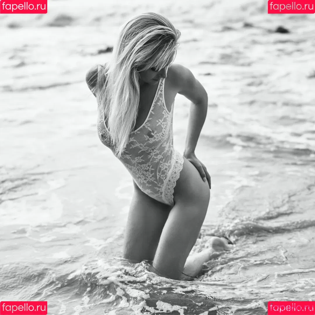 Genevieve Morton / genevievemorton Onlyfans Photo Gallery 