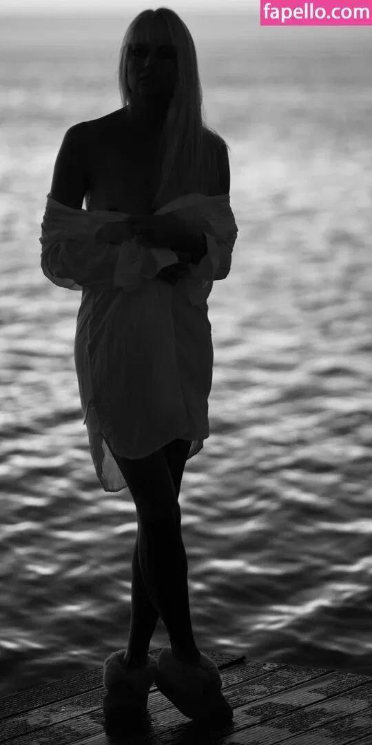 Genevieve Morton / genevievemorton Onlyfans Photo Gallery 