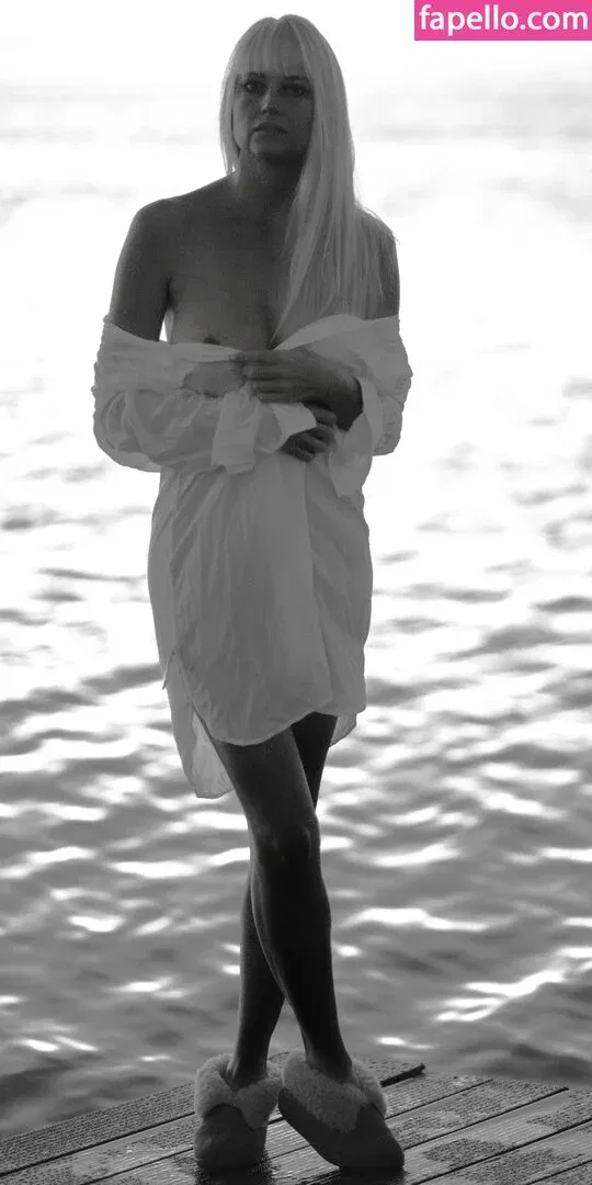 Genevieve Morton / genevievemorton Onlyfans Photo Gallery 