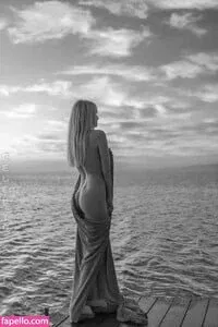 Genevieve Morton / genevievemorton Onlyfans Photo Gallery 