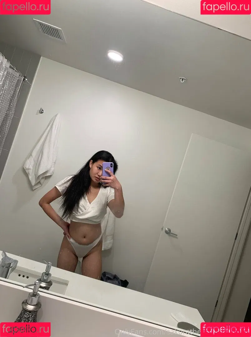 sakuratheforbiddenfruit / yourforbiddenlover_ / zlightskin Onlyfans Photo Gallery 