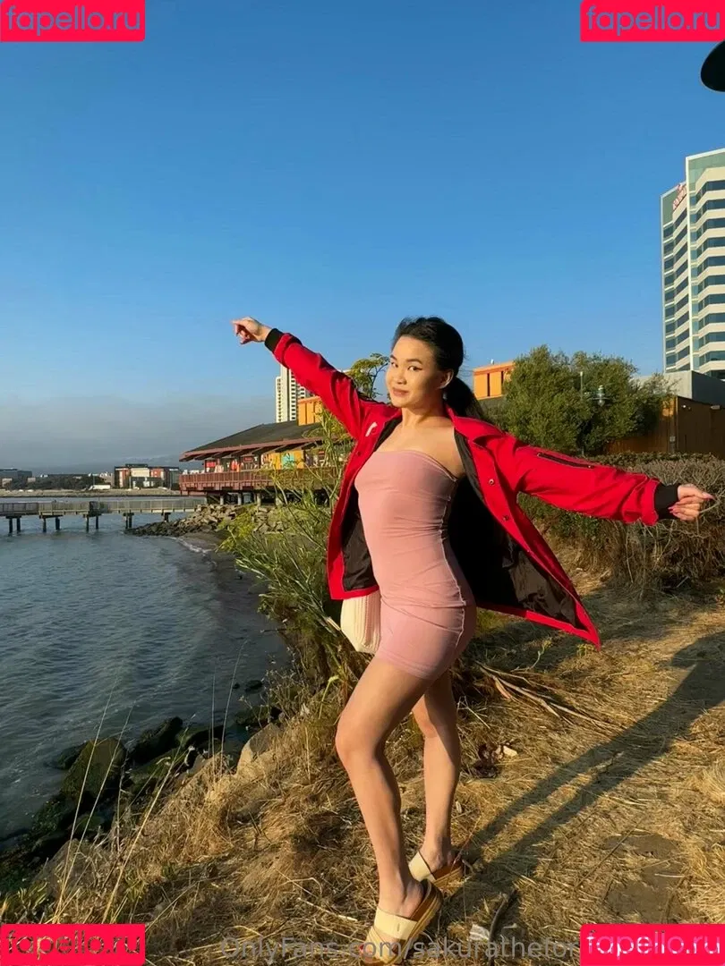 sakuratheforbiddenfruit / yourforbiddenlover_ / zlightskin Onlyfans Photo Gallery 