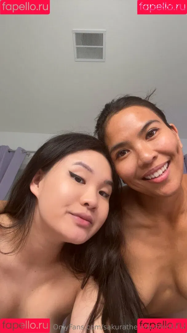 sakuratheforbiddenfruit / yourforbiddenlover_ / zlightskin Onlyfans Photo Gallery 