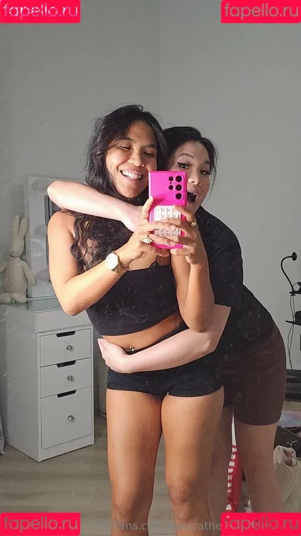 sakuratheforbiddenfruit / yourforbiddenlover_ / zlightskin Onlyfans Photo Gallery 